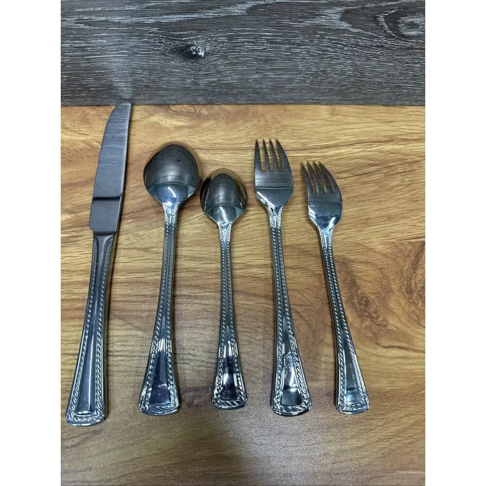 Hampton Silversmiths DAZZLE 5pc. Place Setting Flatware Set(Service for One)